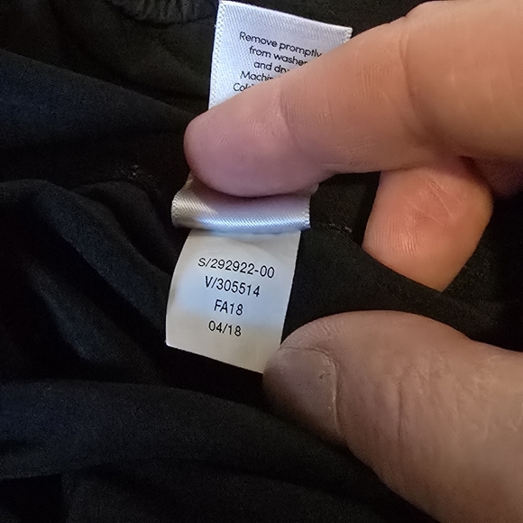 Athleta skyline black shorts - Picture 7 of 7